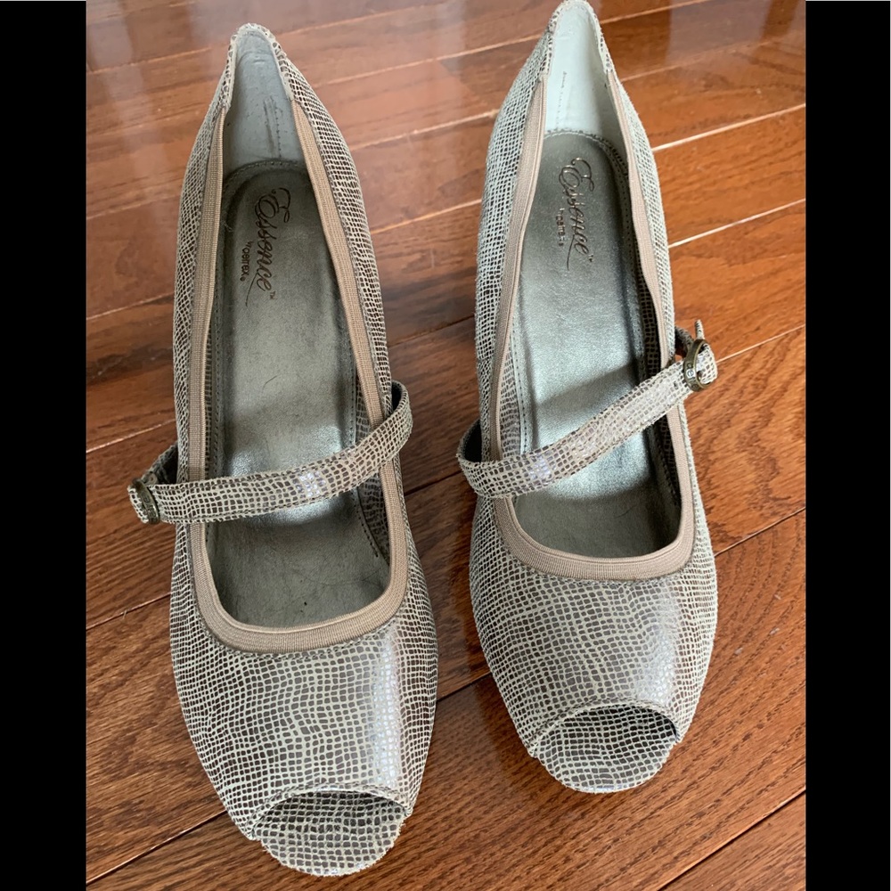 Salvatore Ferragamo Women's Tan Peep-Toe Heels